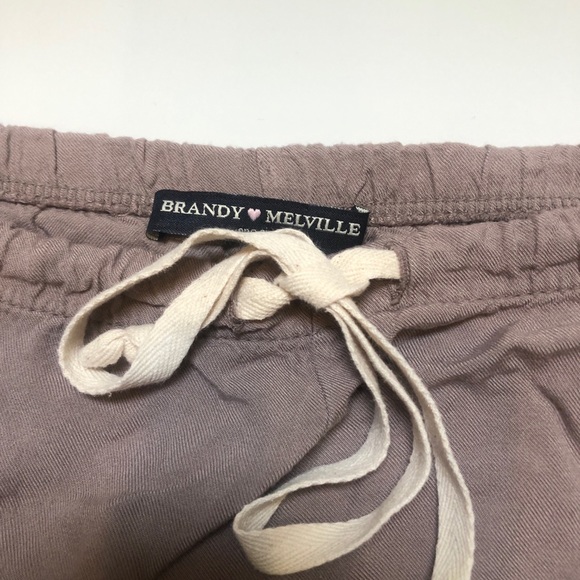 BRANDY MELVILLE UNIQUELY OVERSIZED SHORTS - Picture 2 of 4